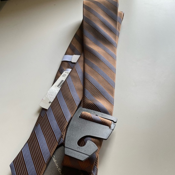 Calvin Klein Brown/Blue Striped 100% Silk Men’s Tie - Picture 5 of 5